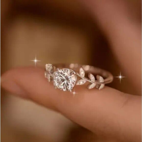 Graceful diamond leaf ring sz 8 - Picture 4 of 13